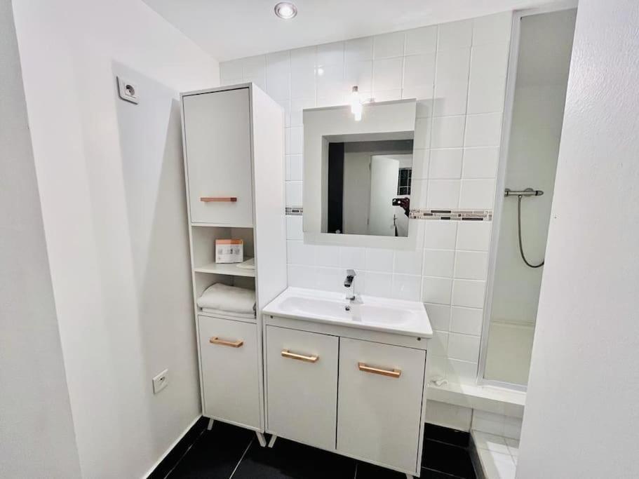 Appartement Elegant - 12Min Cdg دامارتين-ان-غويليه المظهر الخارجي الصورة
